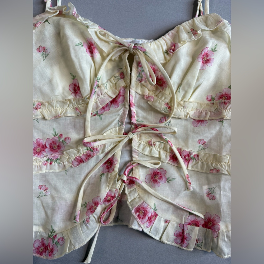 ASTR Floral Ruffle Tie-Front Cami with Pink Blooms/Butter Yellow Coquette NWT - Picture 4 of 10